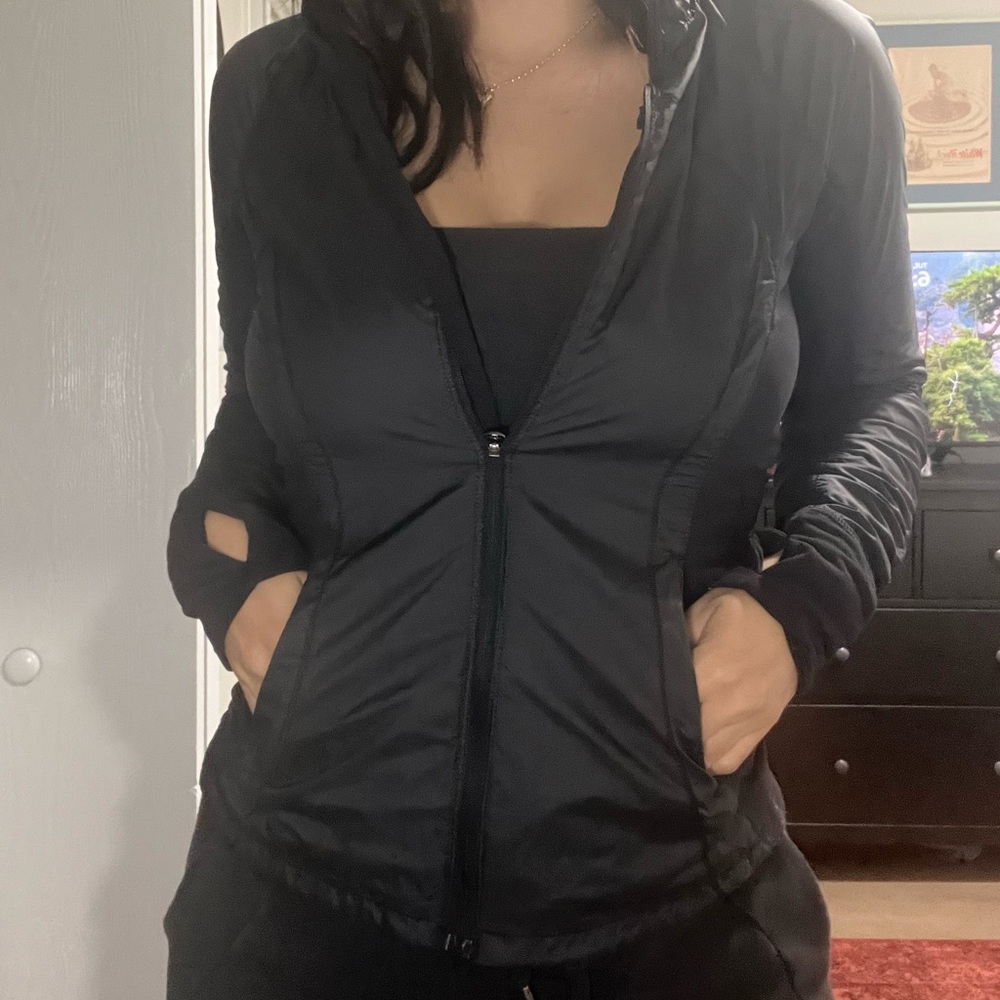 lululemon windbreaker